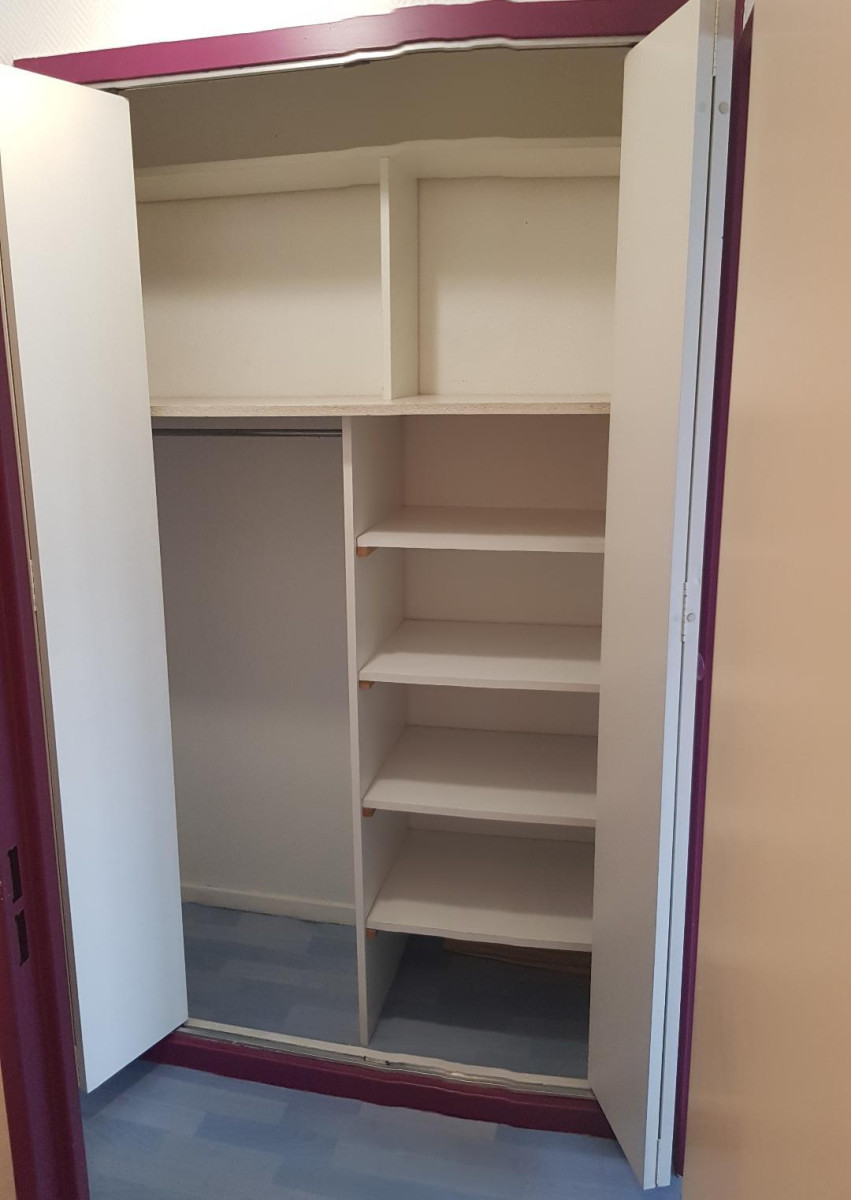 
                                                Location
                                                 Studio 21m² + PARKING près fac Carnot et Gergovia