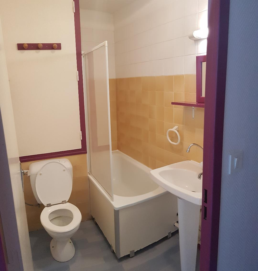 
                                                Location
                                                 Studio 21m² + PARKING près fac Carnot et Gergovia