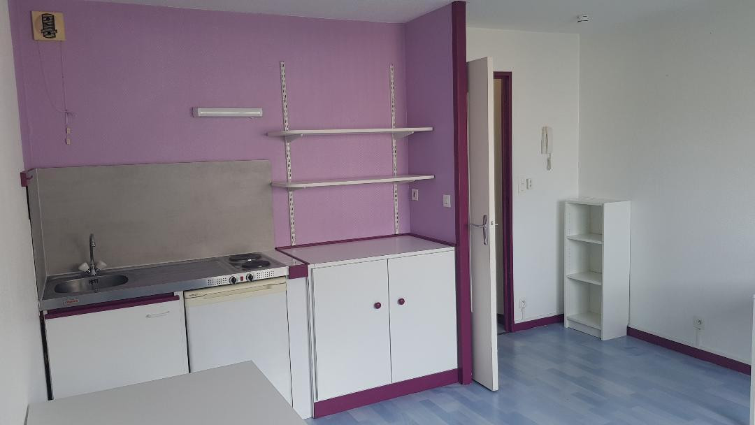 
                                                Location
                                                 Studio 21m² + PARKING près fac Carnot et Gergovia