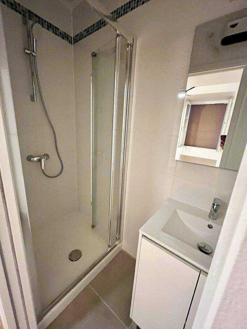 
                                                Location
                                                 Studio 21m2 Paris 17è rue Chazelle