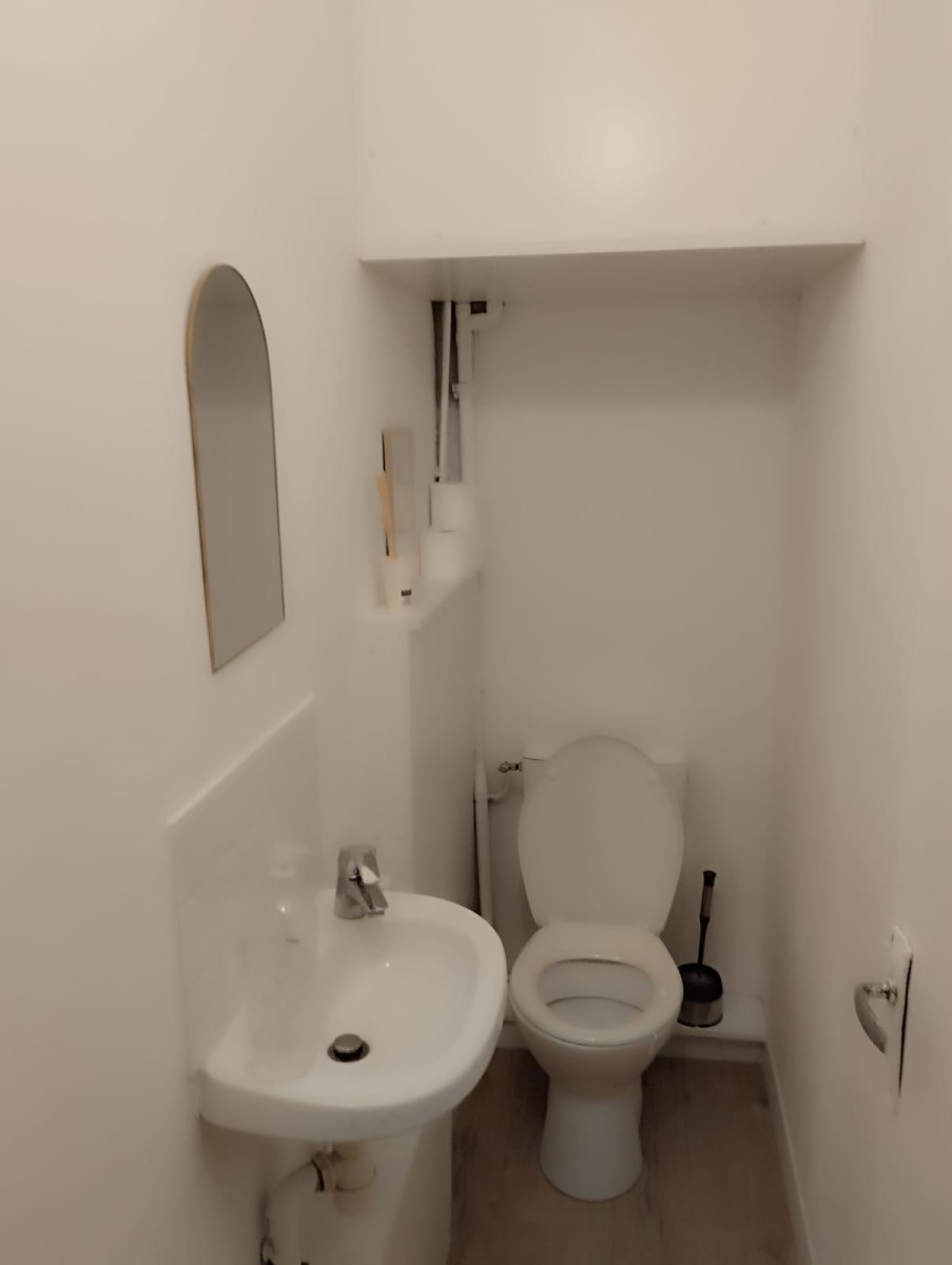 
                                                Location
                                                 Studio 22 m2