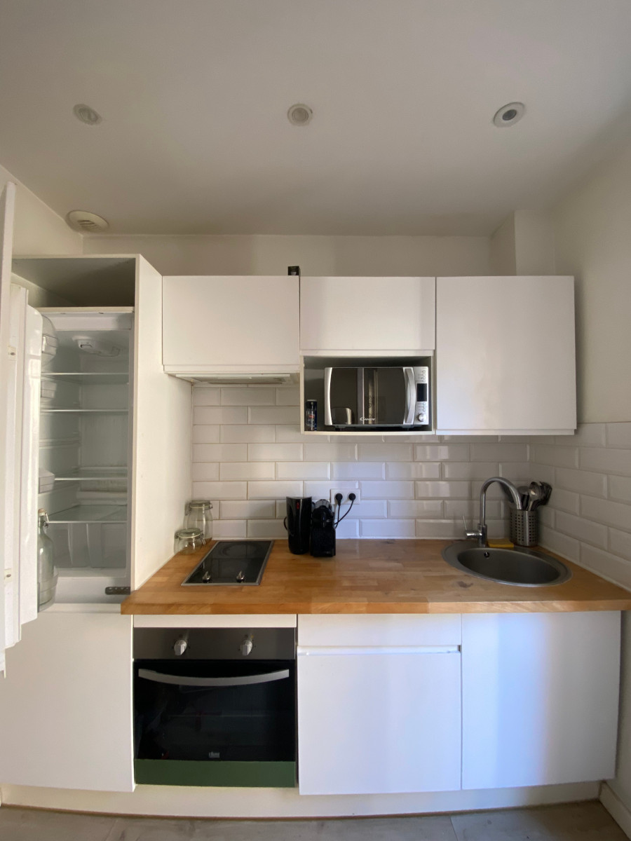
                                                Location
                                                 Studio 22m²