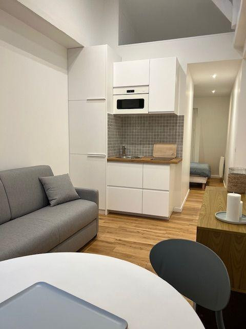 
                                                Location
                                                 Studio 23,34 m² - Rue de Rochechouart