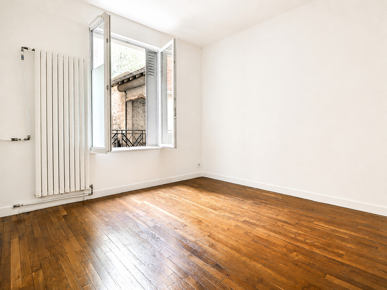 
                                                Vente
                                                 Studio 23 m² rénové à neuf – Malakoff