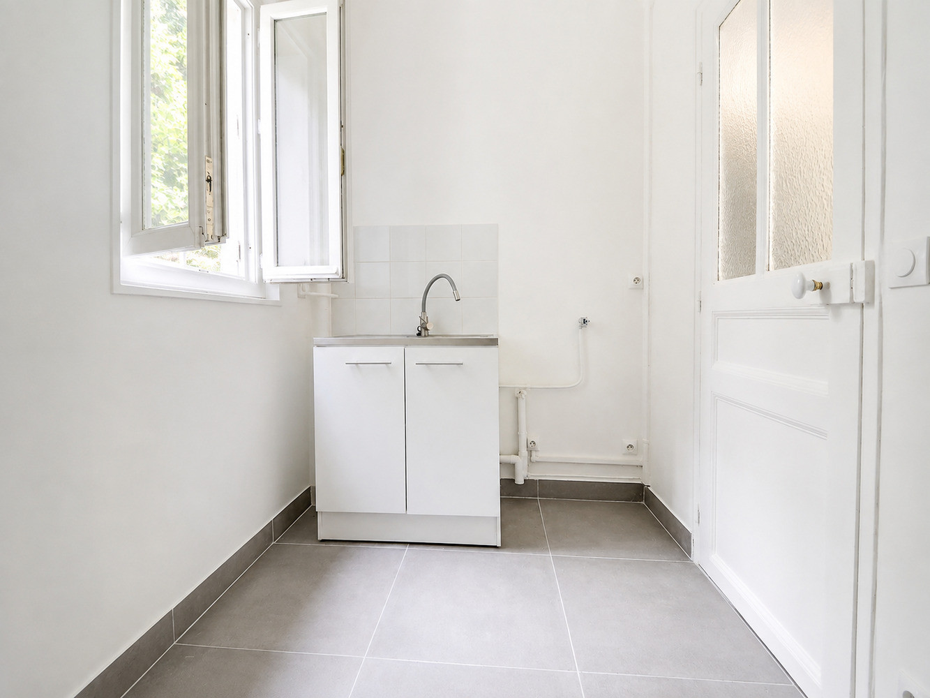 
                                                Vente
                                                 Studio 23 m² rénové à neuf – Malakoff