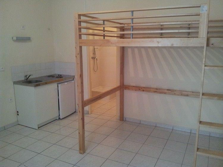 
                                                Location
                                                 Studio 23M2 capitole RDC sur rue