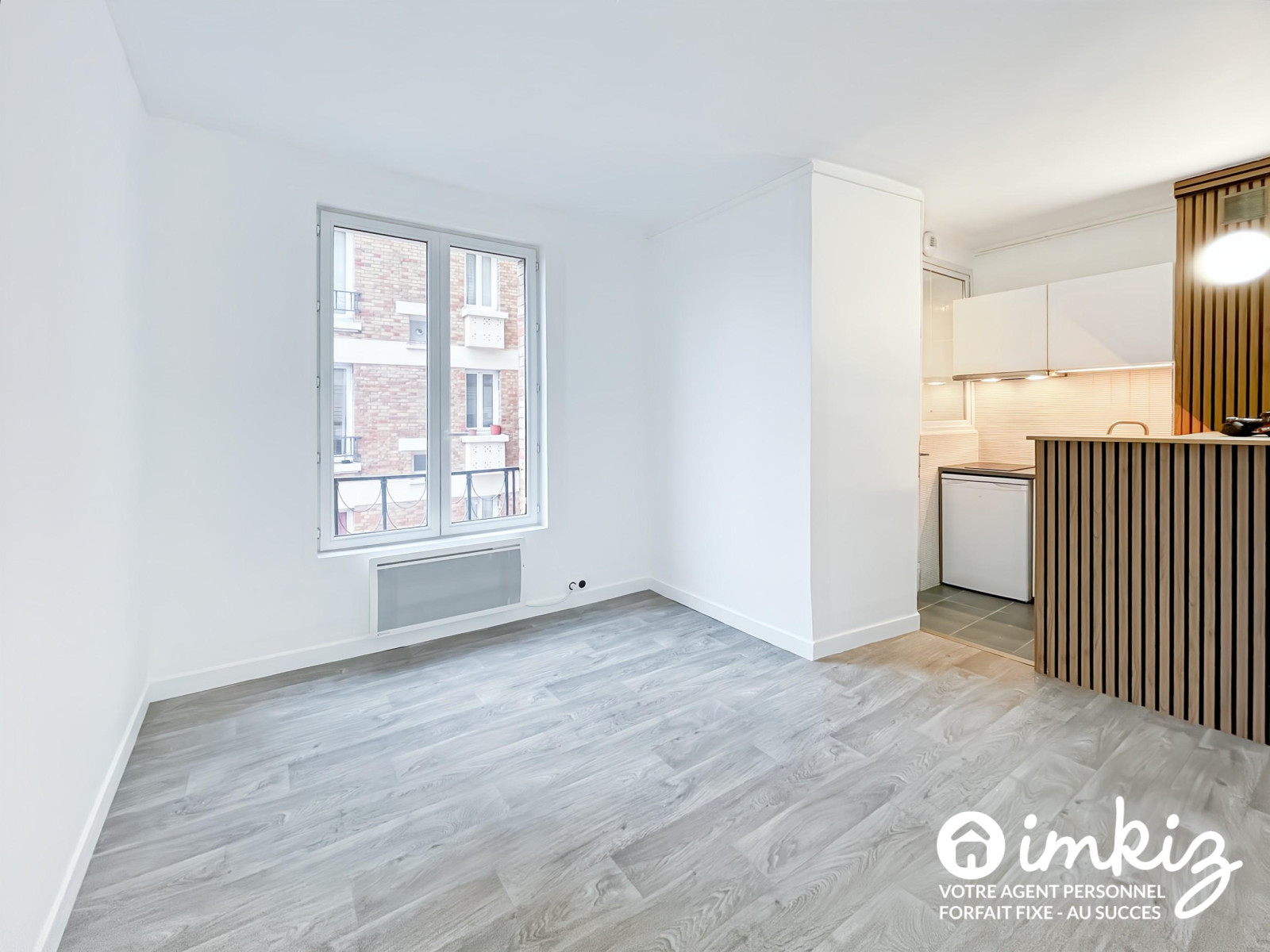 
                                                Vente
                                                 Studio 23m2 - REFAIT À NEUF - DPE D