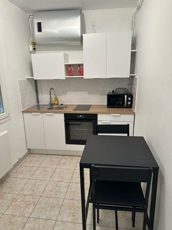 
                                                Location
                                                 Studio 24 m2