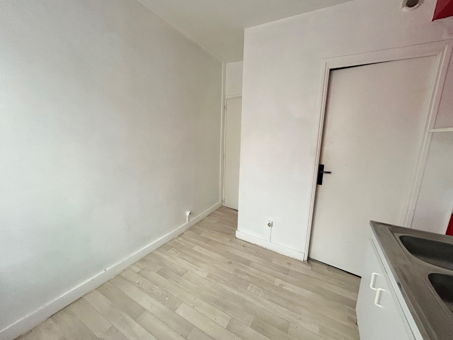 
                                                Location
                                                 Studio 24 m2 hyper-centre proche gare