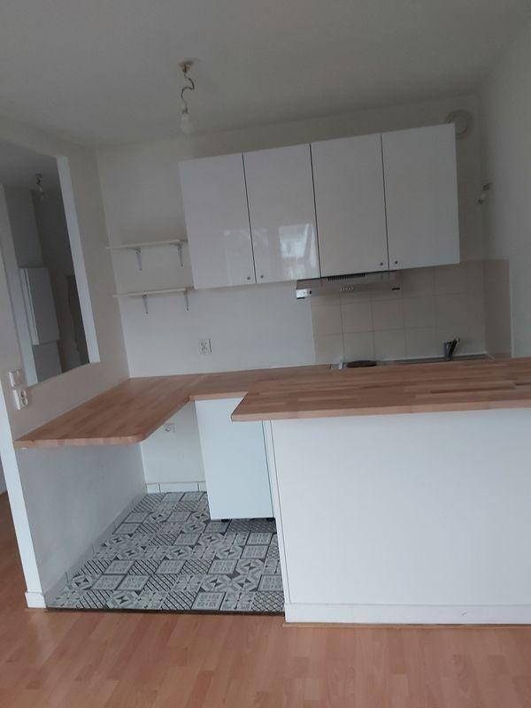 
                                                Location
                                                 Studio 24 m2 proche RER