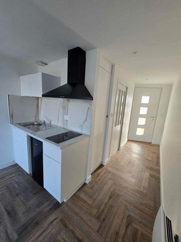 
                                                Location
                                                 Studio 24m² entièrement neuf avec terrasse 9m²