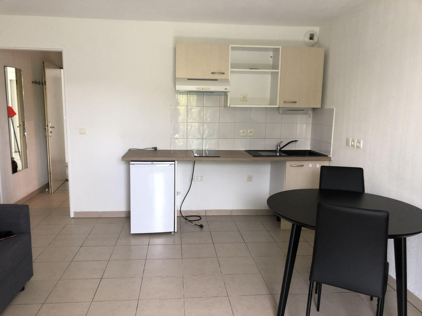 
                                                Location
                                                 STUDIO 25 M2 BORDEAUX 33300