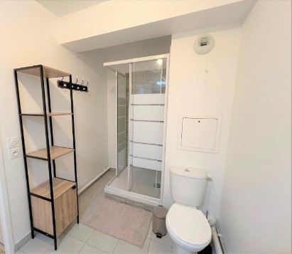 
                                                Location
                                                 Studio 25² meublé