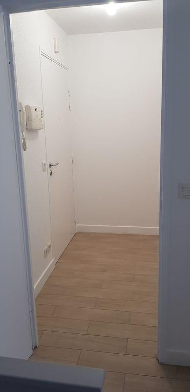 
                                                Location
                                                 Studio 25m² avec parking