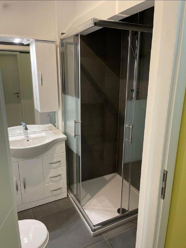 
                                                Location
                                                 Studio 25m2 meublée et parking