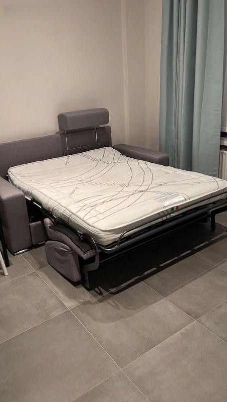 
                                                Location
                                                 Studio 25m2 meublée et parking