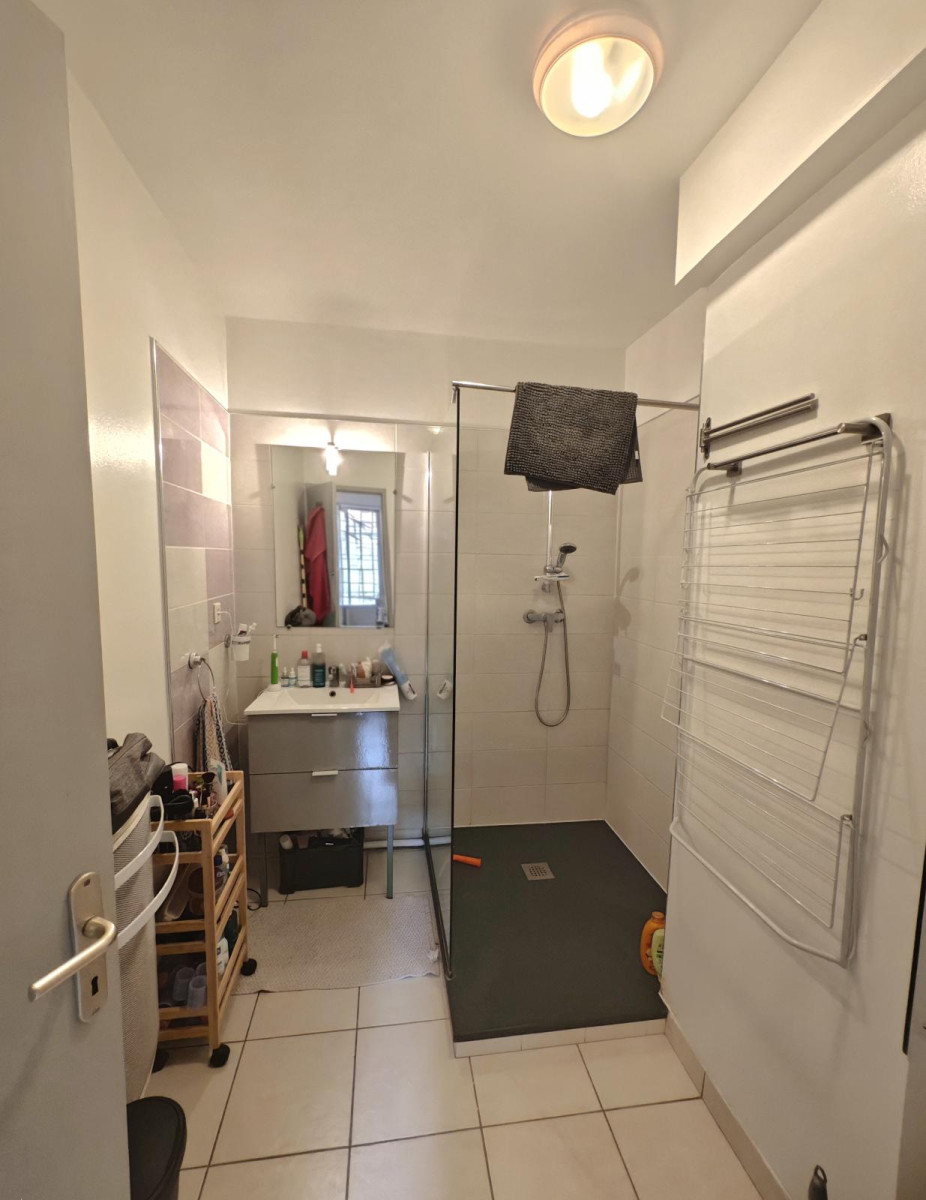 
                                                Location
                                                 Studio 26 m² terrasse – Rue Coupefer (bail 2 mois)