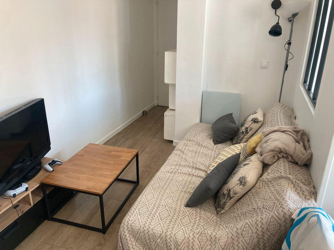 
                                                Location
                                                 Studio 27 m² – Vieux-Port Marseille – 800 /mois CC