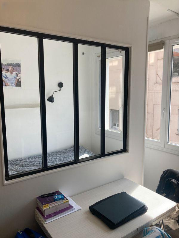 
                                                Location
                                                 Studio 27 m² – Vieux-Port Marseille – 800 /mois CC