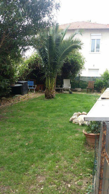 
                                                Location
                                                 Studio 27 m2 fac de lettre