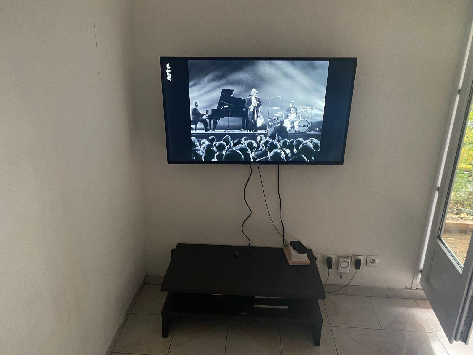 
                                                Location
                                                 Studio 28m2