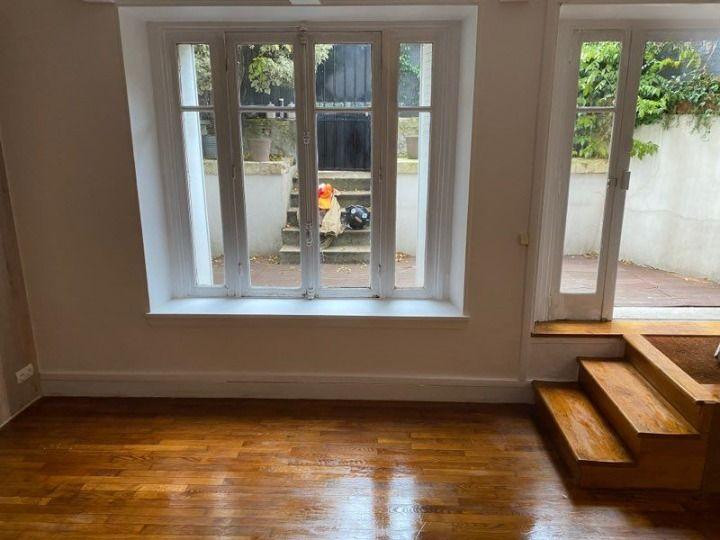 
                                                Location
                                                 Studio 30 m2 avec jardin