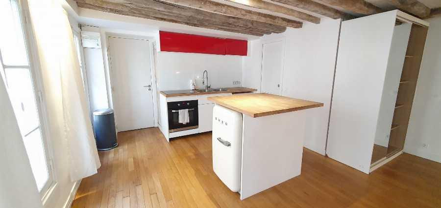 
                                                Location
                                                 Studio 30 m2 dans le Marais