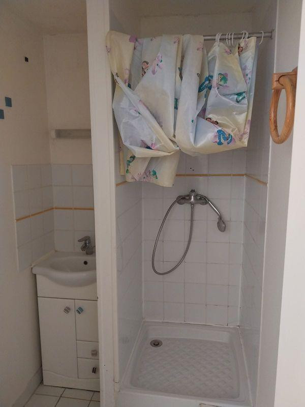 
                                                Location
                                                 Studio 30m2