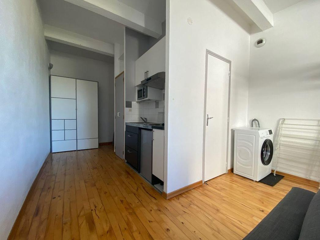 
                                                Location
                                                 Studio 30m2 idéalement situé sur l'Ile de Nantes