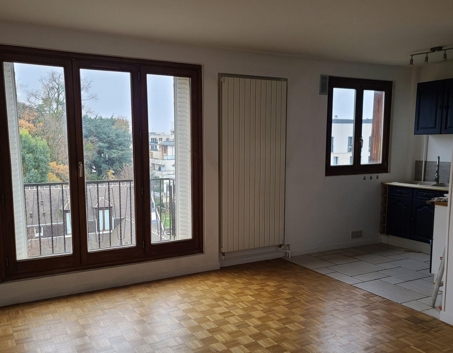 
                                                Location
                                                 Studio 32 m2 avec balcon sans vis-à-vis