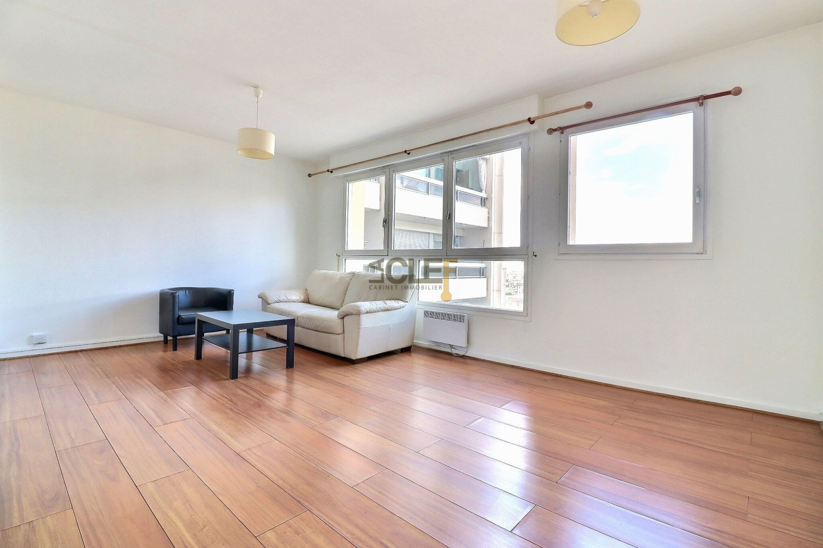 
                                                Location
                                                 Studio - 32m² - Issy les Moulineaux