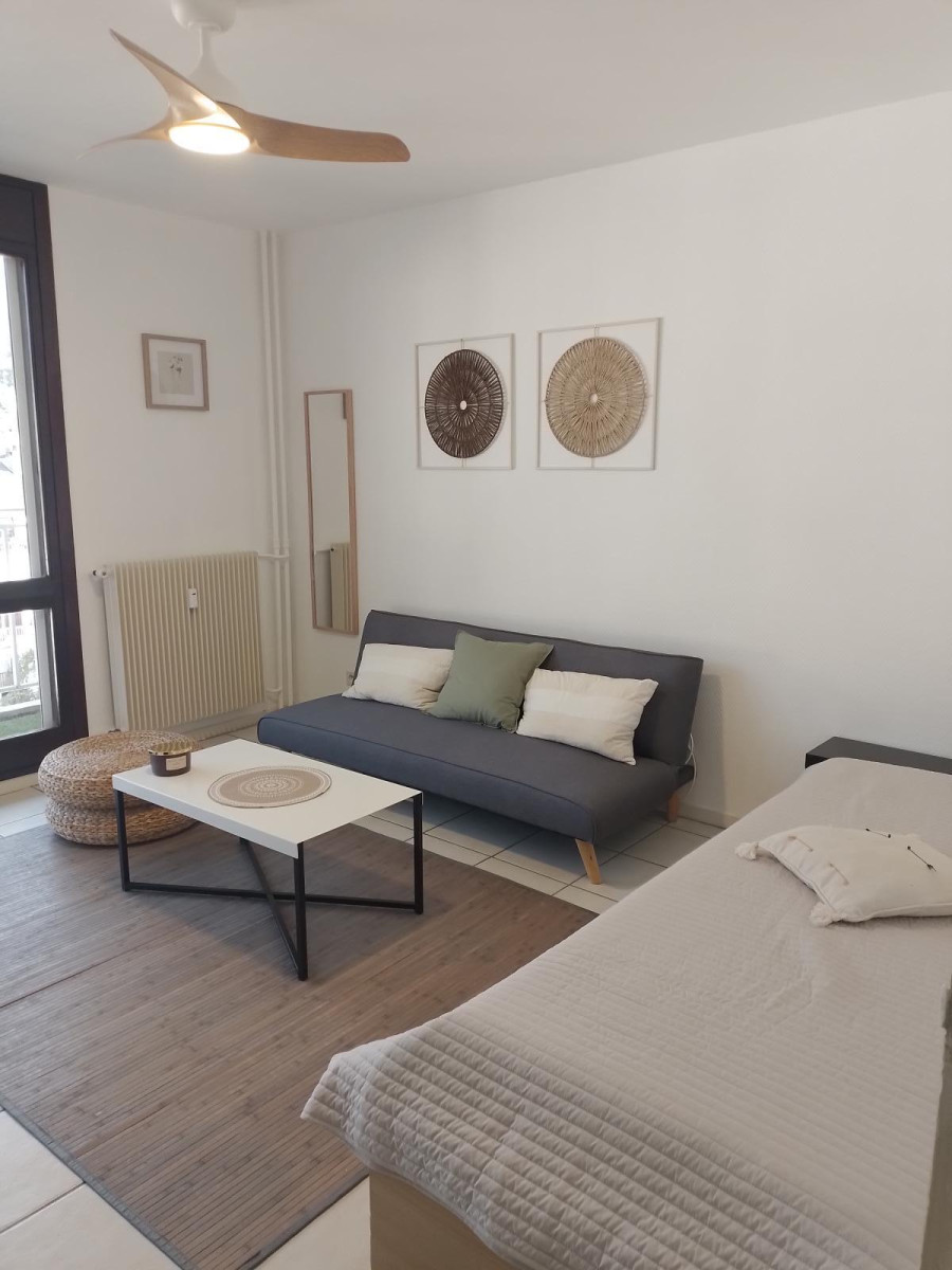 
                                                Location
                                                 Studio 32m2 Expo Sud -  Idéal étudiant