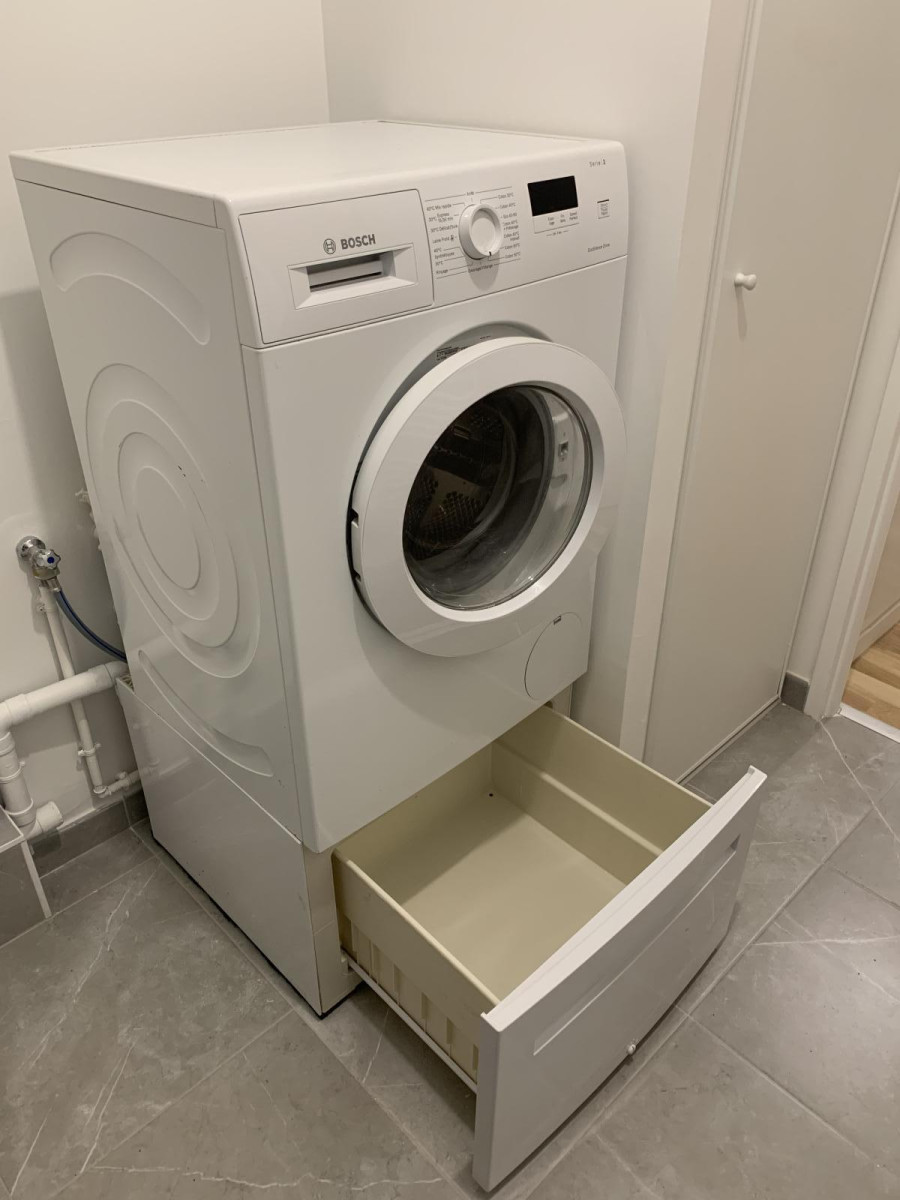 
                                                Location
                                                 Studio 33m², neuf, transports, possibilité climati