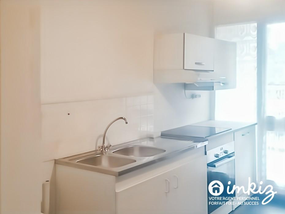 
                                                Vente
                                                 studio  33m2 avec loggia  isolée