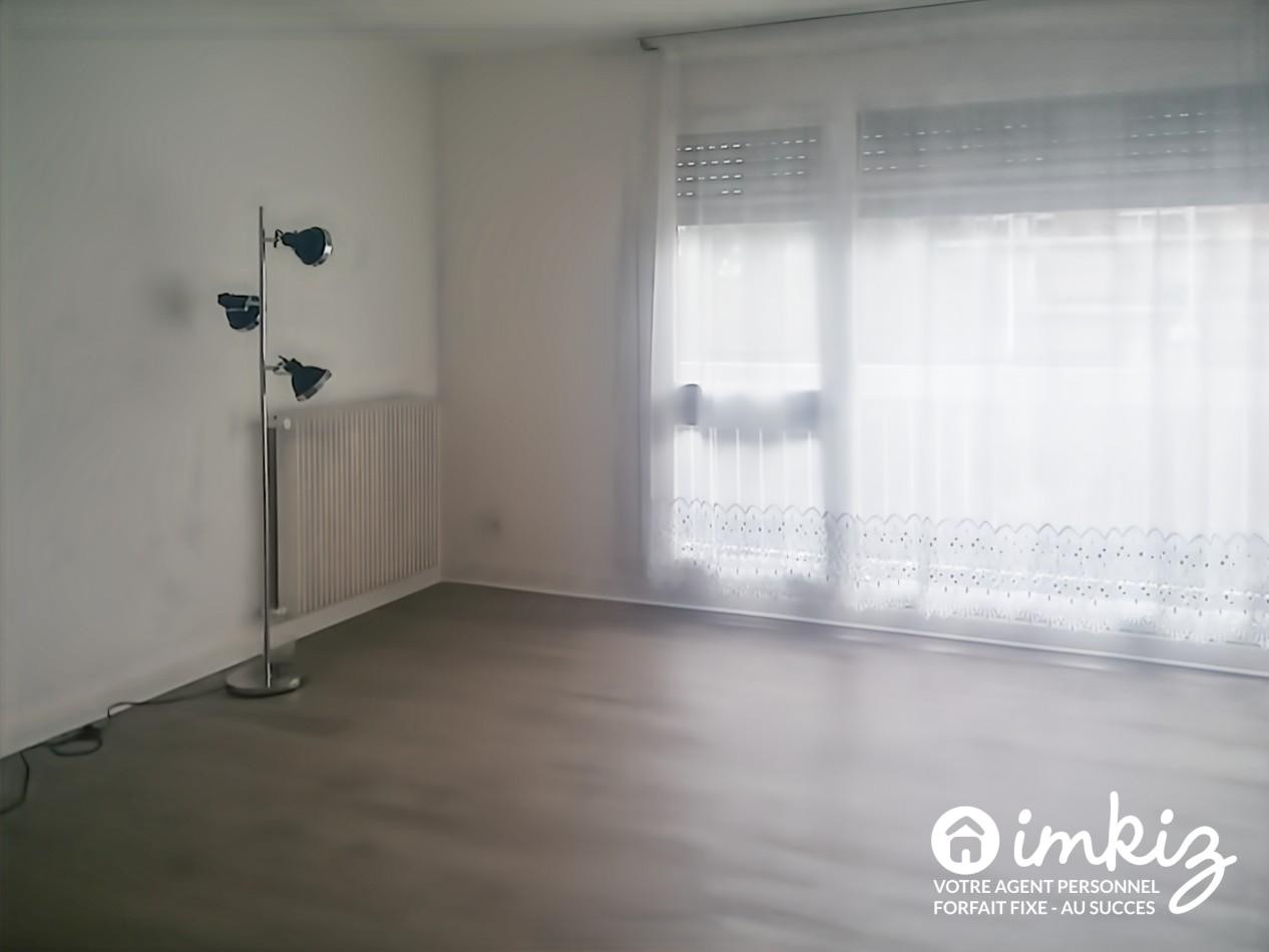 
                                                Vente
                                                 studio  33m2 avec loggia  isolée