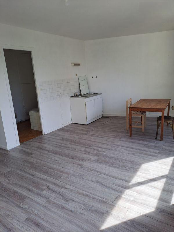 
                                                Location
                                                 Studio 33m2 proximité ESPS