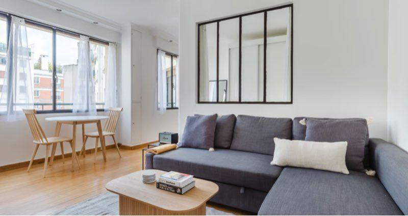 
                                                Location
                                                 Studio 35m2 refait à neuf