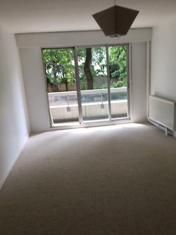 
                                                Location
                                                 Studio 36m² refait à neuf avec balcon