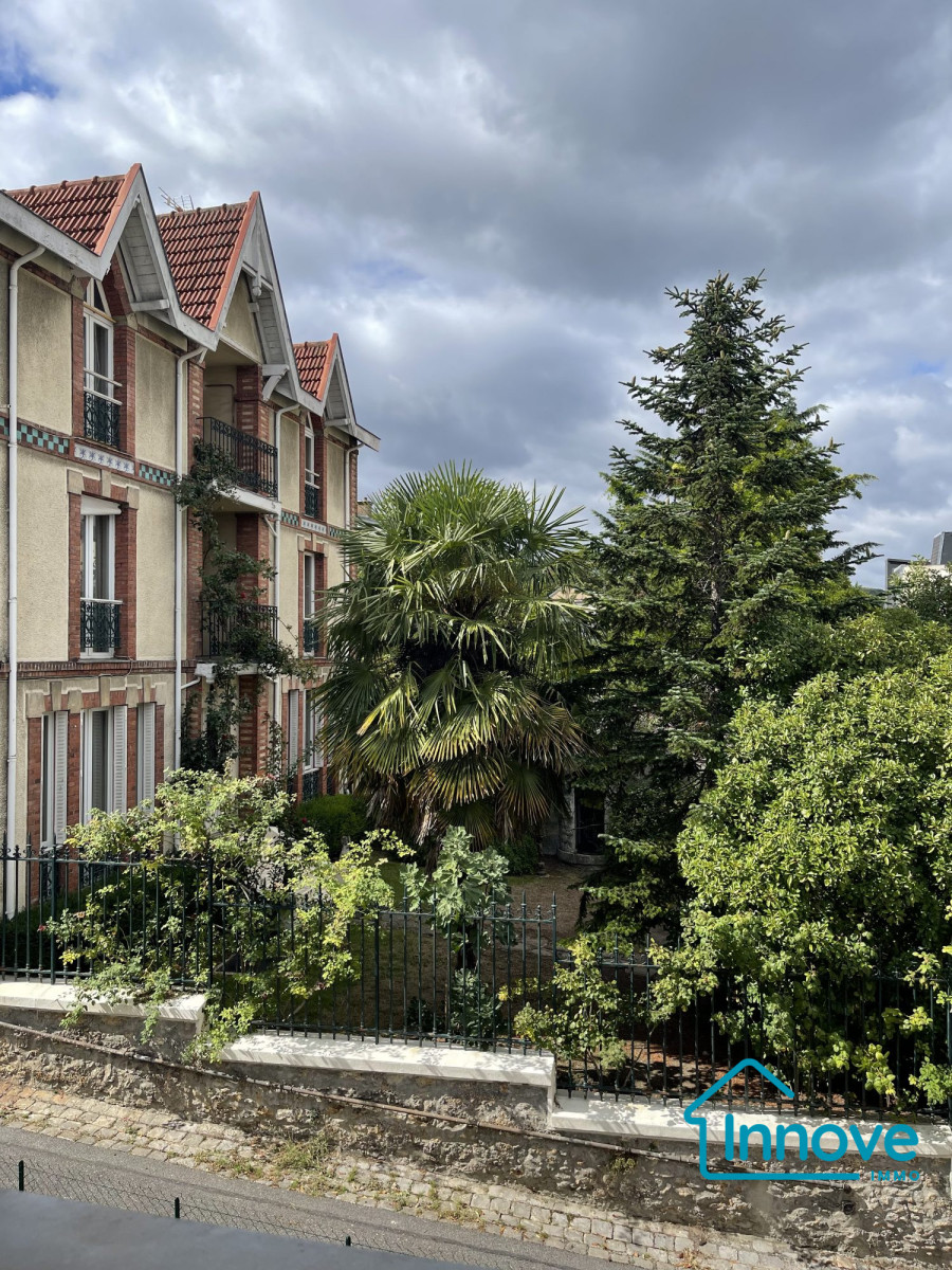 
                                                Vente
                                                 Studio - 38 m2 - Jonchère