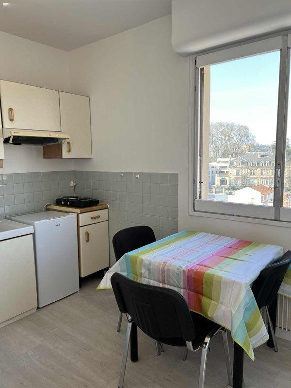 
                                                Location
                                                 Studio 38m2 meublé + cellier Tivoli