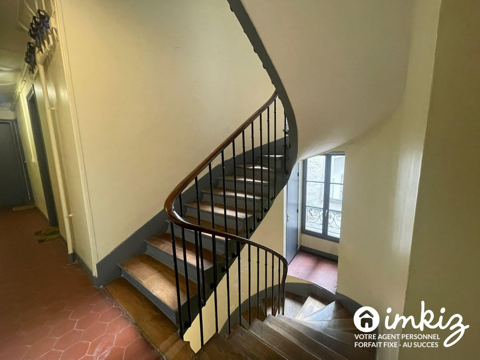 
                                                Vente
                                                 Studio