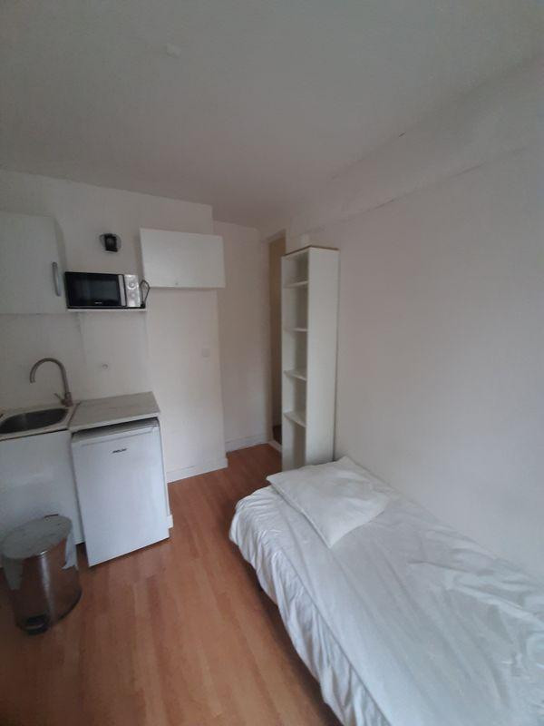 
                                                Location
                                                 Studio 9m2 Le Marais idéal étudiant
