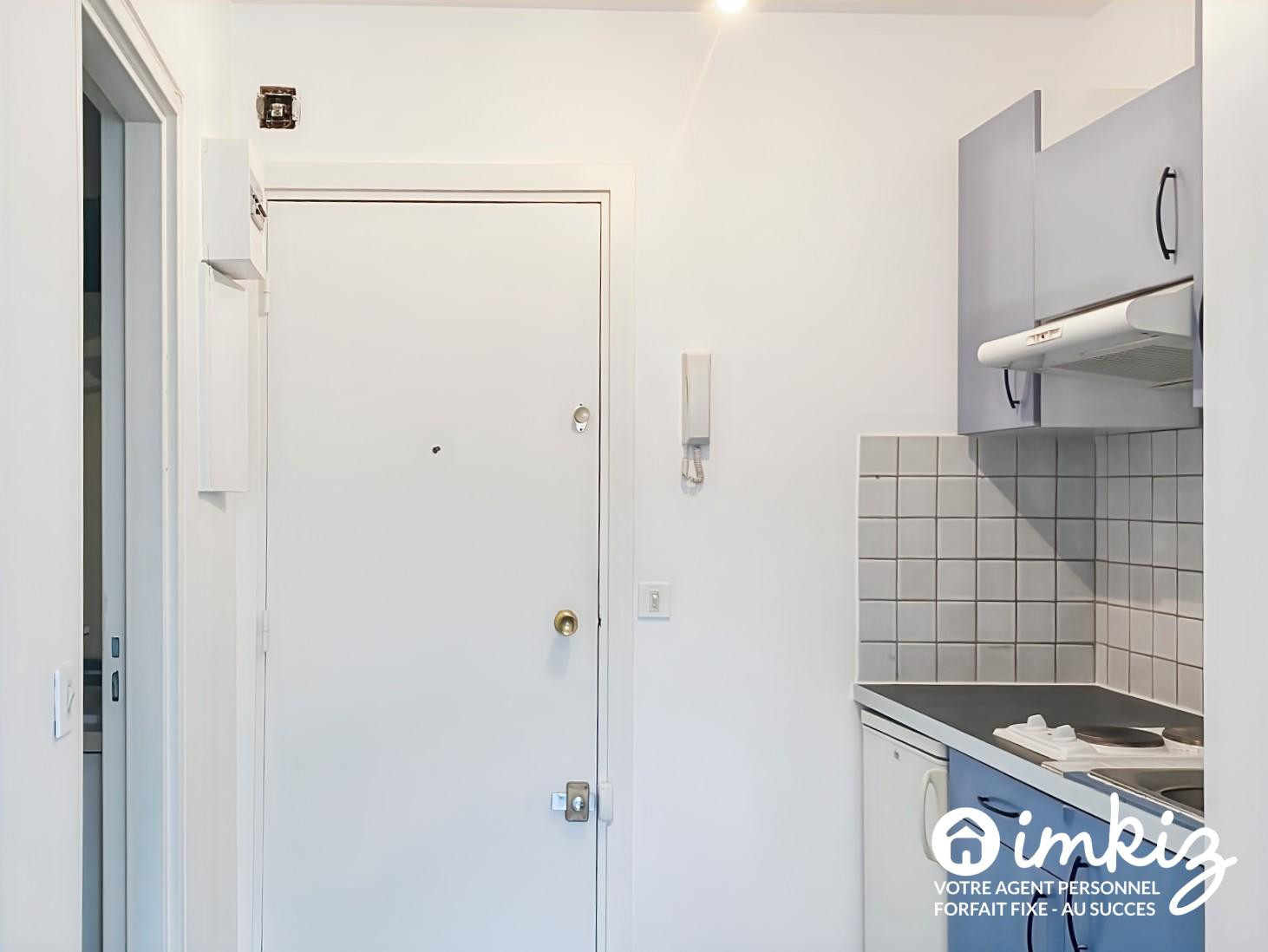 
                                                Vente
                                                 Studio à 2 pas des Buttes Chaumont