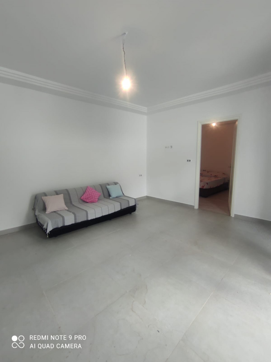 
                                                Location de vacances
                                                 studio à Baraket Essahel 3M792