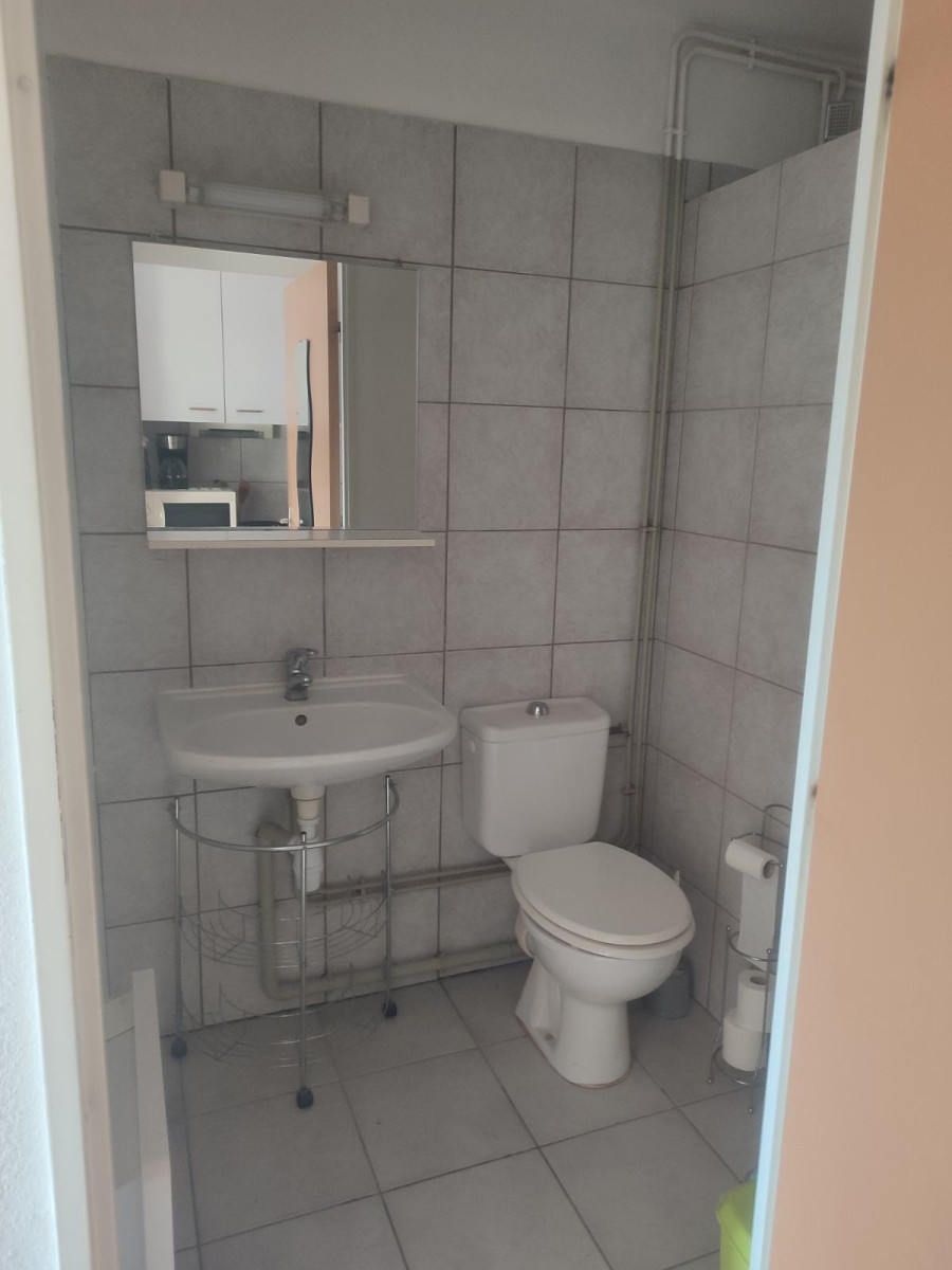 
                                                Location
                                                 Studio a deux pas de l'UPVD de Perpignan