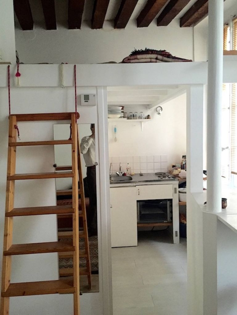 
                                                Location
                                                 Studio à deux pas de Notre Dame de Paris (loyer tout inclus)
