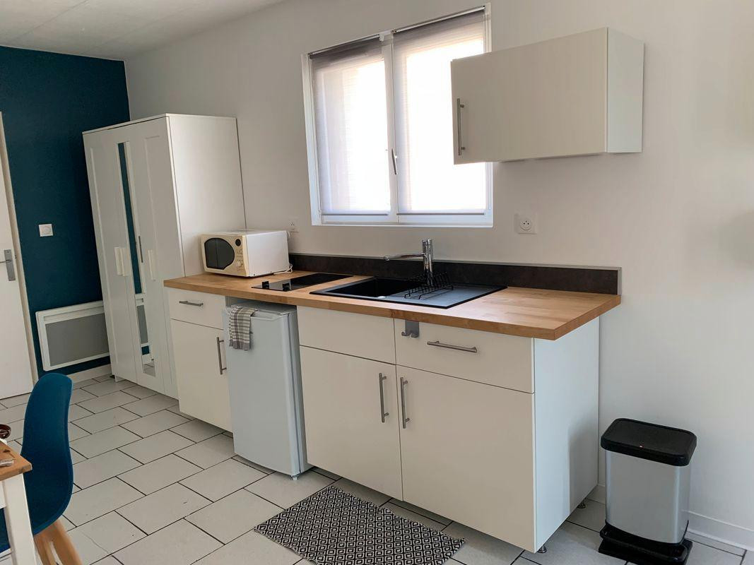 
                                                Location
                                                 Studio A LOUER 20,3 m² 445 TCC