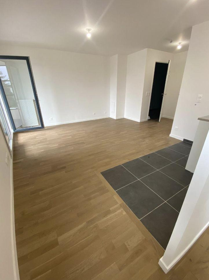 
                                                Location
                                                 Studio à louer