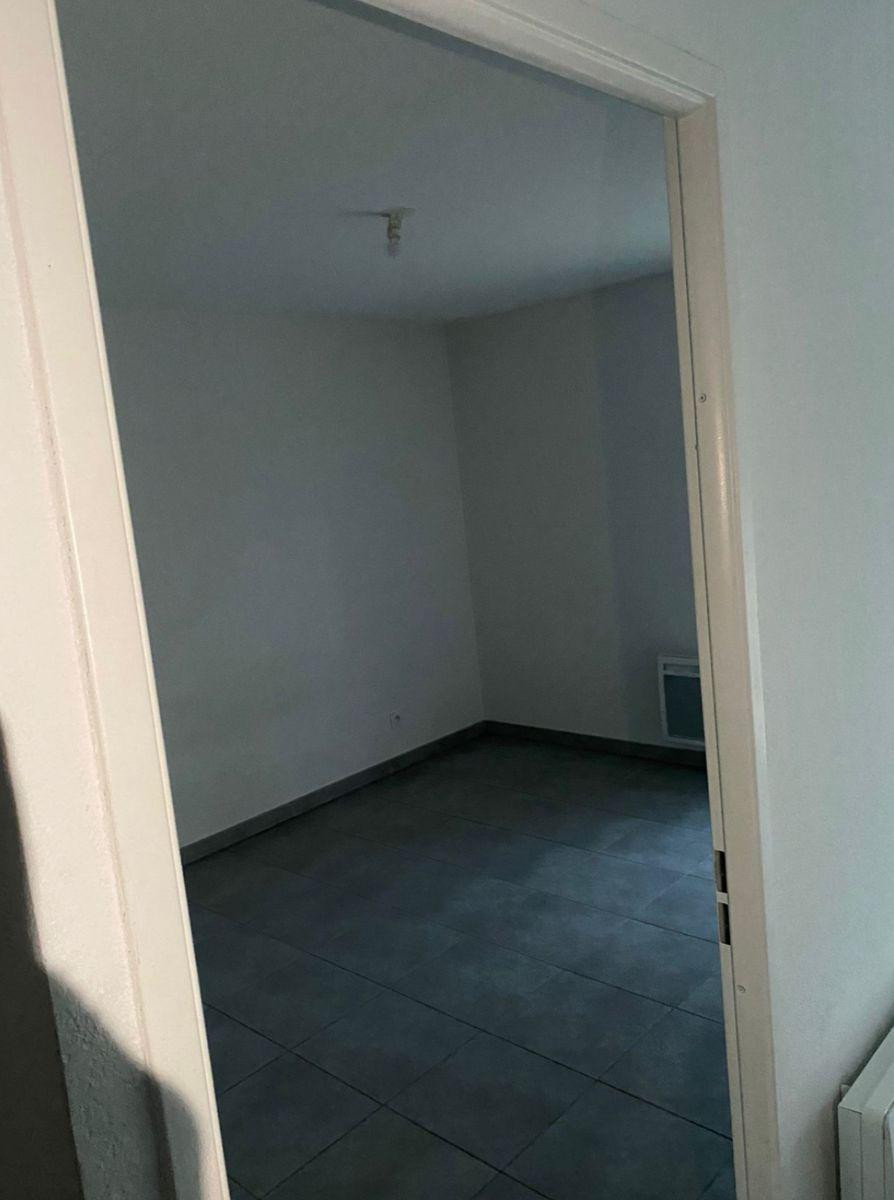 
                                                Location
                                                 Studio à louer