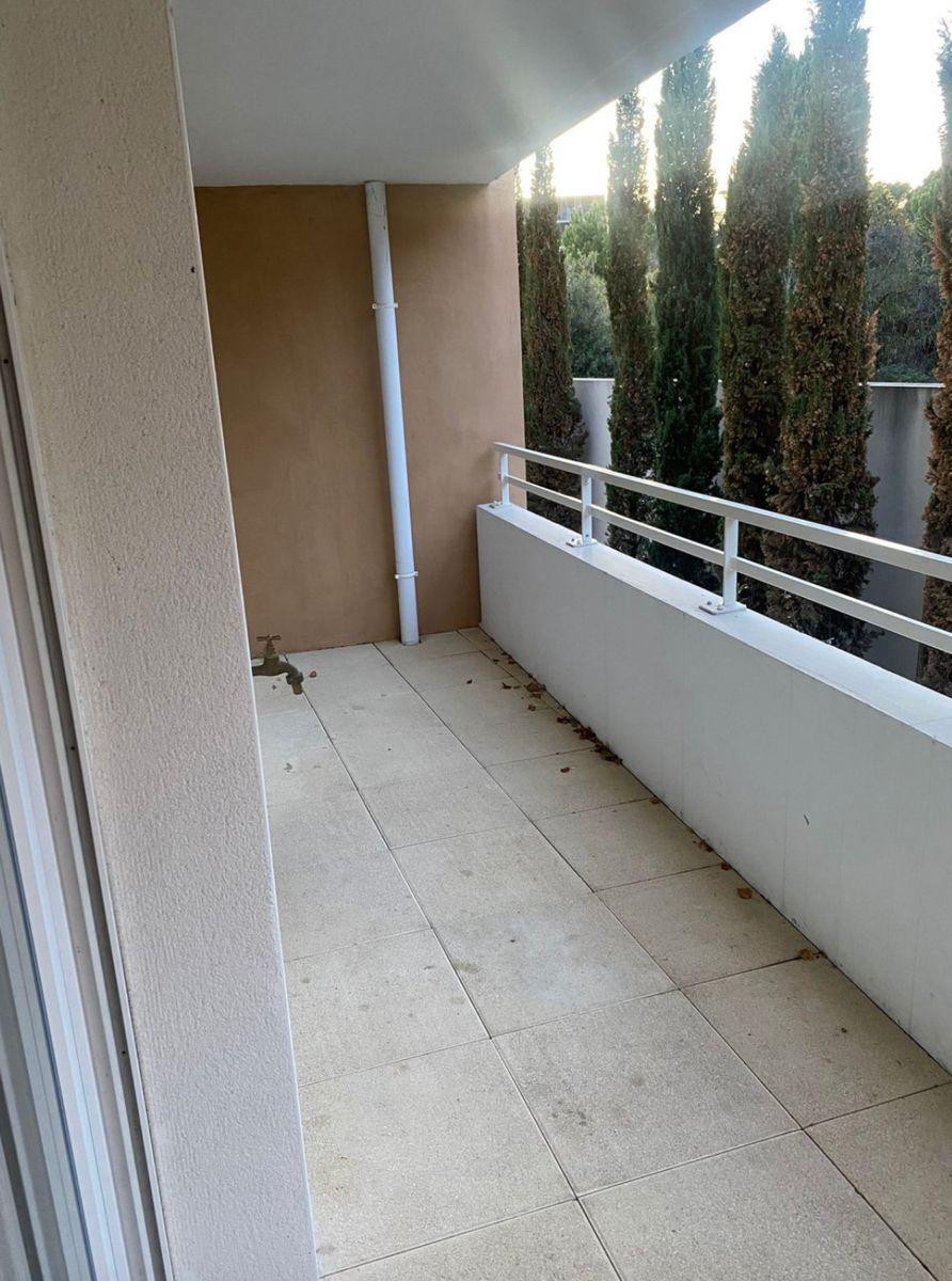 
                                                Location
                                                 Studio à louer